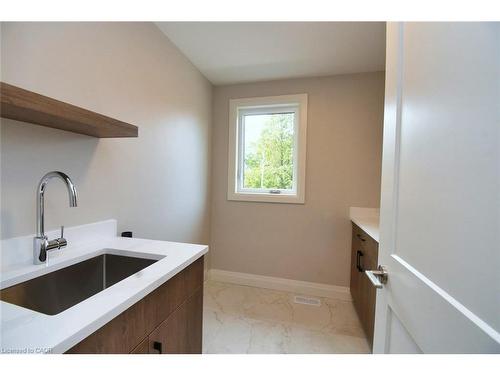 279 Hess Street S, Hamilton, ON - Indoor Photo Showing Kitchen
