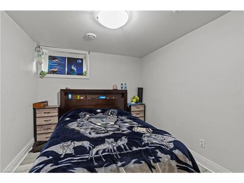 15 Mccormick Street, Welland, ON - Indoor Photo Showing Bedroom