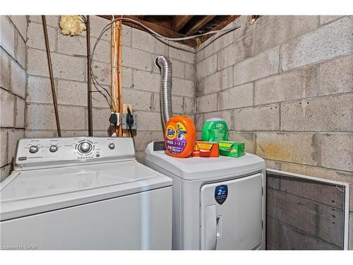 15 Mccormick Street, Welland, ON - Indoor Photo Showing Laundry Room