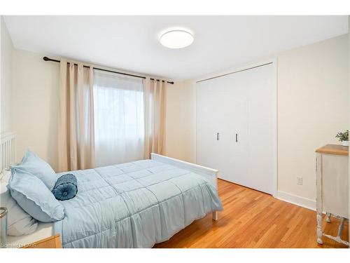12 Duncan Drive, St. Catharines, ON - Indoor Photo Showing Bedroom