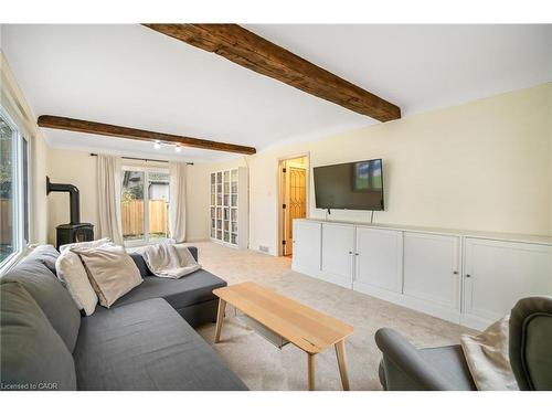 12 Duncan Drive, St. Catharines, ON - Indoor Photo Showing Living Room