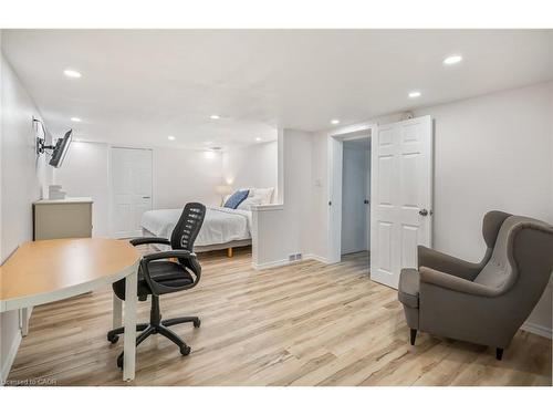 12 Duncan Drive, St. Catharines, ON - Indoor Photo Showing Office