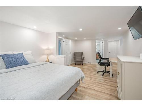 12 Duncan Drive, St. Catharines, ON - Indoor Photo Showing Bedroom