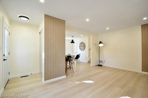 30 Grenadier Road, Cambridge, ON - Indoor Photo Showing Other Room