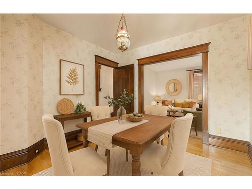 43 Mcnaughton Street, Cambridge, ON - Indoor Photo Showing Dining Room
