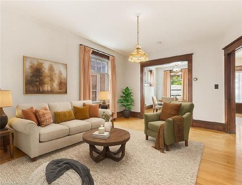 43 Mcnaughton Street, Cambridge, ON - Indoor Photo Showing Living Room