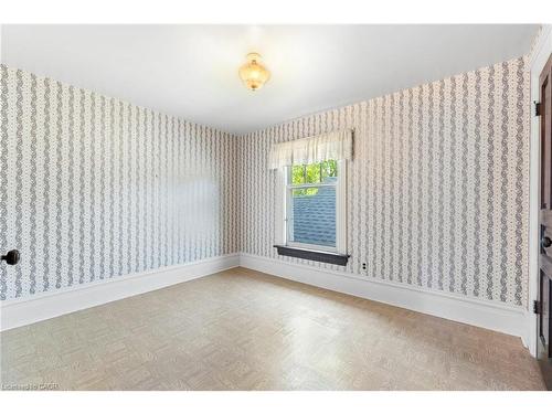 43 Mcnaughton Street, Cambridge, ON - Indoor Photo Showing Other Room