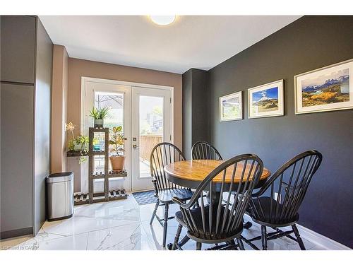 112 Arthur Street, St. Catharines, ON - Indoor Photo Showing Dining Room