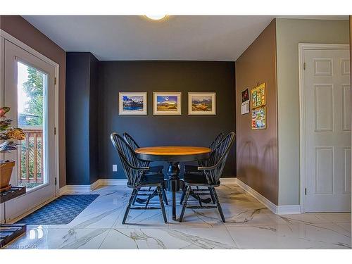112 Arthur Street, St. Catharines, ON - Indoor Photo Showing Dining Room
