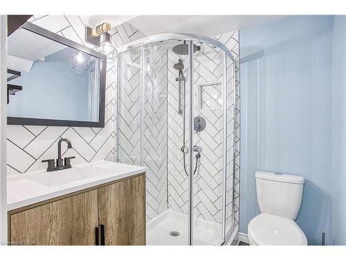 112 Arthur Street, St. Catharines, ON - Indoor Photo Showing Bathroom