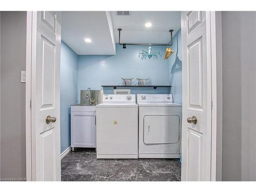 112 Arthur Street, St. Catharines, ON - Indoor Photo Showing Laundry Room