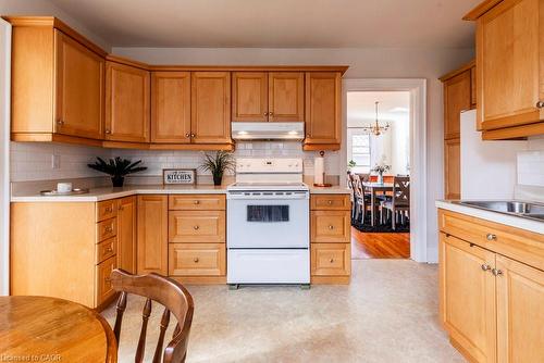 37 Lower Horning Road, Hamilton, ON - Indoor Photo Showing Kitchen