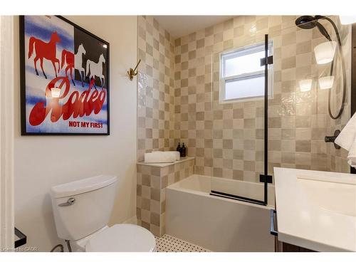 189 West Avenue N, Hamilton, ON - Indoor Photo Showing Bathroom