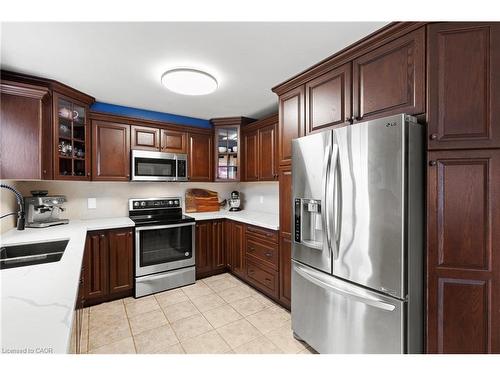 257 Wright Crescent, Niagara-On-The-Lake, ON - Indoor Photo Showing Kitchen With Stainless Steel Kitchen With Double Sink