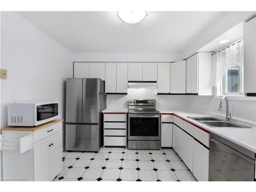 43 Middleton Street, Cambridge, ON - Indoor Photo Showing Kitchen With Double Sink
