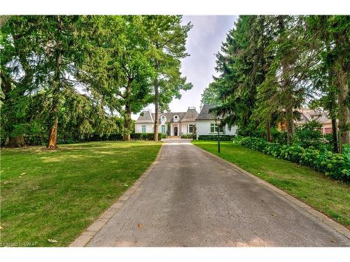 4410 Lakeshore Road, Burlington, ON - Outdoor