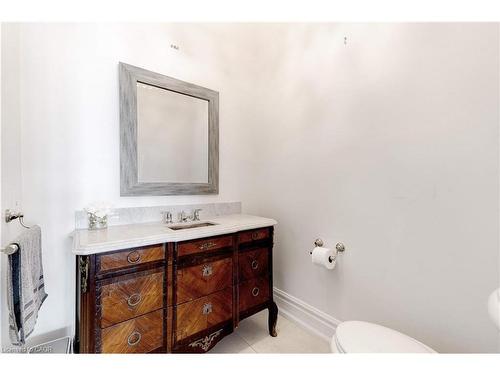 4410 Lakeshore Road, Burlington, ON - Indoor Photo Showing Bathroom