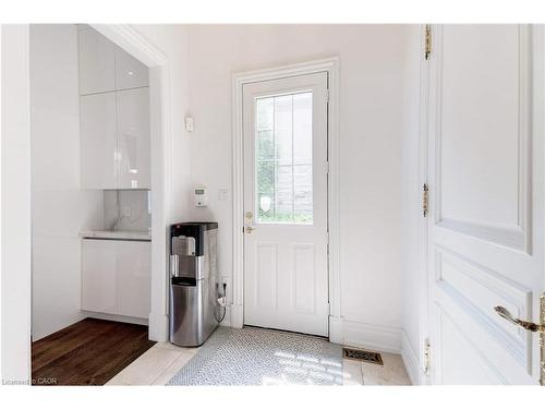4410 Lakeshore Road, Burlington, ON - Indoor Photo Showing Other Room