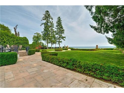 4410 Lakeshore Road, Burlington, ON - Outdoor