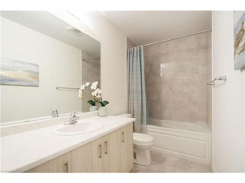 57 Monteith Drive, Brantford, ON - Indoor Photo Showing Bathroom