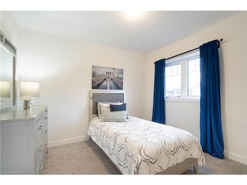 57 Monteith Drive, Brantford, ON - Indoor Photo Showing Bedroom