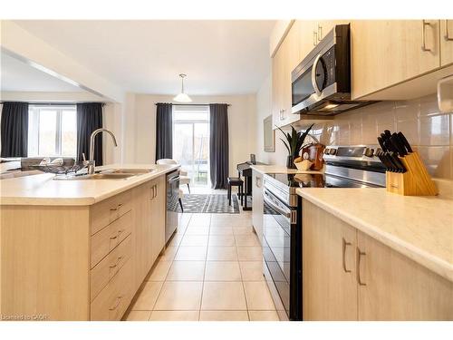 57 Monteith Drive, Brantford, ON - Indoor Photo Showing Kitchen