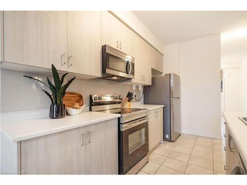 57 Monteith Drive, Brantford, ON - Indoor Photo Showing Kitchen