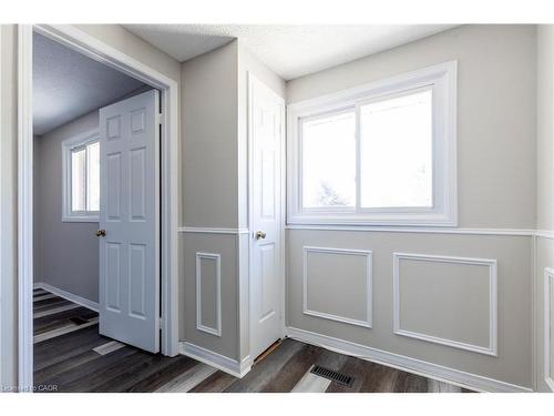 128 Brian Boulevard, Waterdown, ON - Indoor Photo Showing Other Room