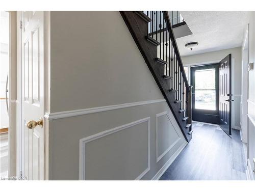 128 Brian Boulevard, Waterdown, ON - Indoor Photo Showing Other Room