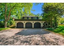 170 Cavendish Court  Oakville, ON L6J 5S2