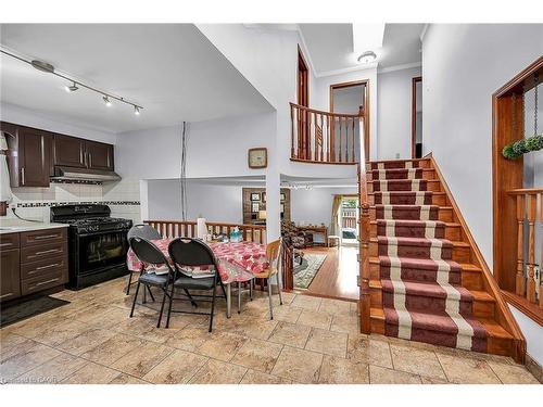 140 Solomon Crescent, Hamilton, ON - Indoor