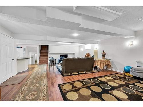 140 Solomon Crescent, Hamilton, ON - Indoor