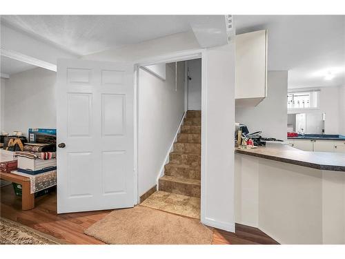 140 Solomon Crescent, Hamilton, ON - Indoor Photo Showing Other Room