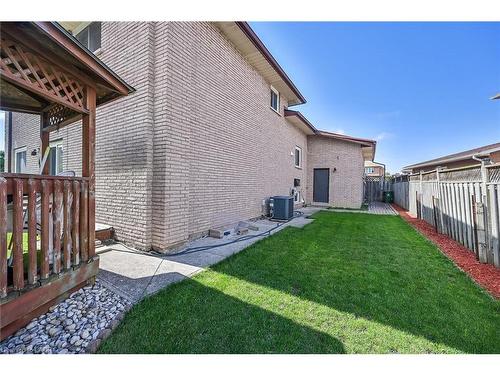 140 Solomon Crescent, Hamilton, ON - Outdoor With Exterior