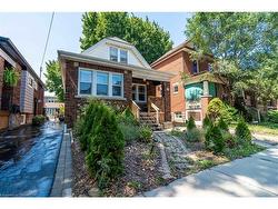 228 Province Street S Hamilton, ON L8K 2L7