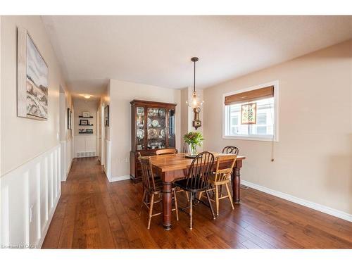 136 Glenariff Drive, Hamilton, ON - Indoor Photo Showing Dining Room