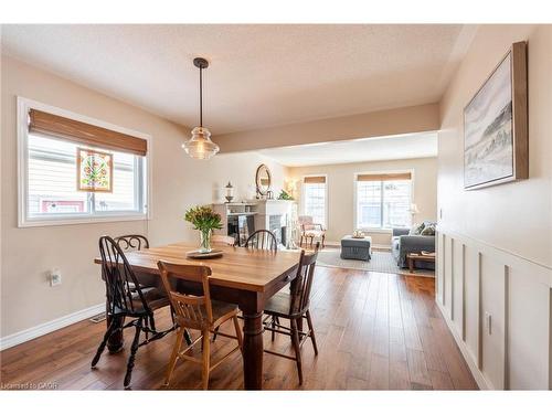 136 Glenariff Drive, Hamilton, ON - Indoor Photo Showing Dining Room