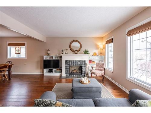 136 Glenariff Drive, Hamilton, ON - Indoor Photo Showing Living Room With Fireplace