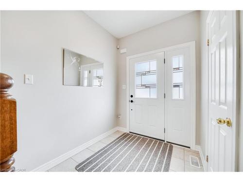 4005 Alexan Crescent, Burlington, ON - Indoor Photo Showing Other Room