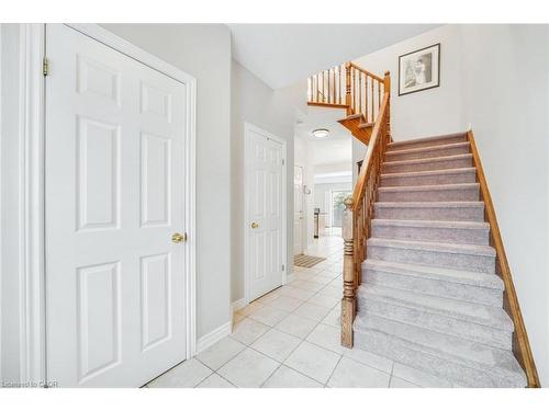 4005 Alexan Crescent, Burlington, ON - Indoor Photo Showing Other Room