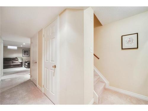 4005 Alexan Crescent, Burlington, ON - Indoor Photo Showing Other Room