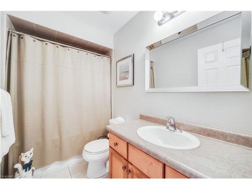 4005 Alexan Crescent, Burlington, ON - Indoor Photo Showing Bathroom
