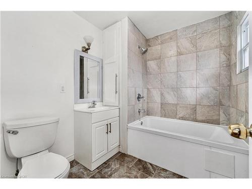 233 Normanhurst Avenue, Hamilton, ON - Indoor Photo Showing Bathroom