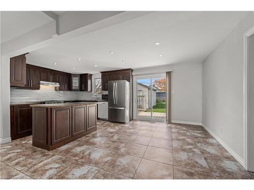 233 Normanhurst Avenue, Hamilton, ON - Indoor Photo Showing Kitchen