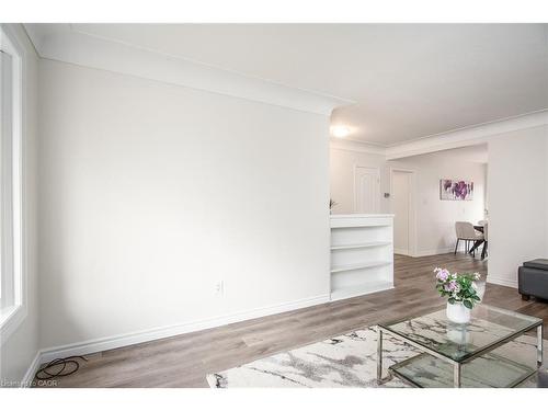 63 Ellis Crescent S, Waterloo, ON - Indoor Photo Showing Living Room