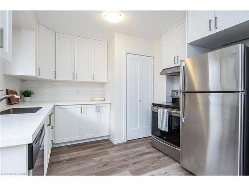 63 Ellis Crescent S, Waterloo, ON - Indoor Photo Showing Kitchen