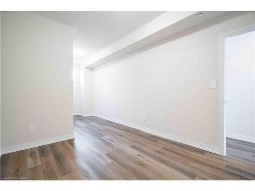 126-1585 Rose Way, Milton, ON - Indoor Photo Showing Other Room
