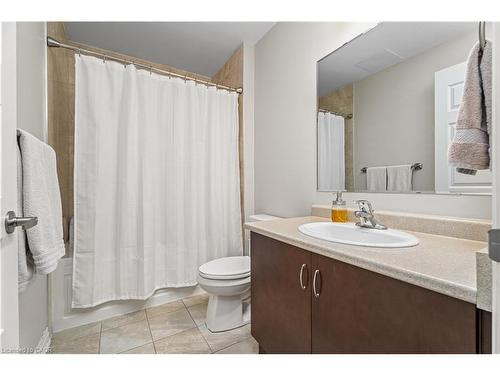 627-1105 Leger Way, Milton, ON - Indoor Photo Showing Bathroom