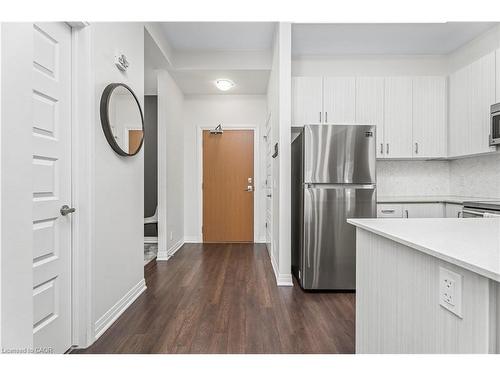 627-1105 Leger Way, Milton, ON - Indoor Photo Showing Kitchen