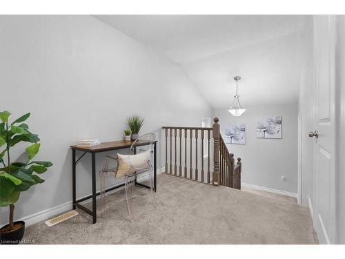 28-324 Equestrian Way, Cambridge, ON - Indoor Photo Showing Other Room